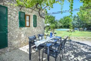 Zahrada ubytování Villa Can Canaveret by Villa Plus