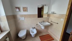 Ένα μπάνιο στο Resta home +6 φωτογραφίες