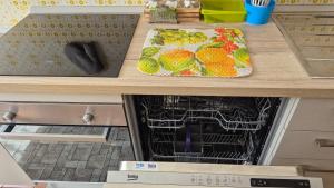 Η κουζίνα ή μικρή κουζίνα στο Resta home