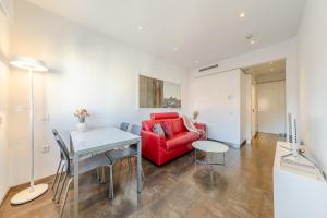 A seating area at Stay U-nique Apartments Eslava