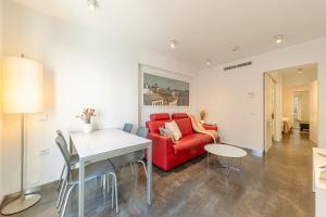 A seating area at Stay U-nique Apartments Eslava