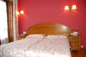 A bed or beds in a room at Puente Romano