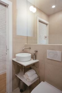 A bathroom at Newly Renovated Stylish Eixample - Great Location
