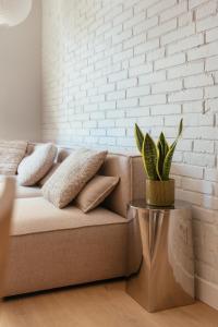 A seating area at Newly Renovated Stylish Eixample - Great Location