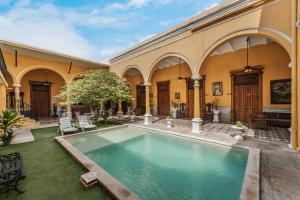 Bazén v ubytování Hotel Real Toledo by Kavia nebo v jeho okolí