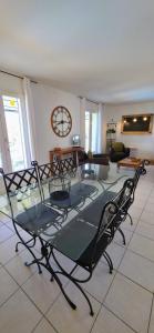 Posezení v ubytování Gîte Paradizu, vue imprenable en Provence