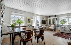 Χώρος καθιστικού στο Stunning Home In Fanø With Wifi
