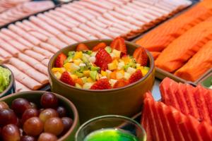 Makanan di atau berdekatan hotel +91 gambar