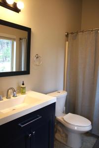 Gallery image of Rare Lakeside home with hot tub & lake views! in Lakeside