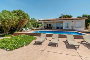 Gallery image of Belle villa avec accès direct à la mer in Calvi +17 photos