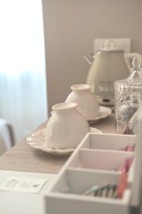 Coffee and tea making facilities at Costa Bed and Breakfast