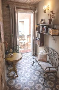 A seating area at Costa Bed and Breakfast