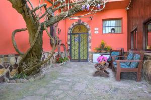 ピアーナ・デッリ・アルバネージにあるAgriturismo Al Poggettoのギャラリーの写真