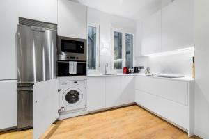 Kuchnia lub aneks kuchenny w obiekcie 2 bedrooms 1 bathroom furnished - Centro - equipped & stylish - Minty Stay