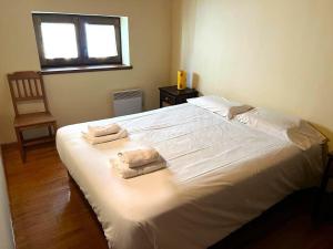 Posteľ alebo postele v izbe v ubytovaní Casa adosada en Bor