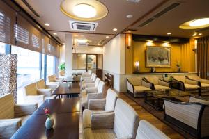 Posezení v ubytování Yamatoya Honten Ryokan Osaka