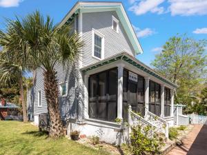 Το κτήριο όπου στεγάζεται  η παραθεριστική κατοικία