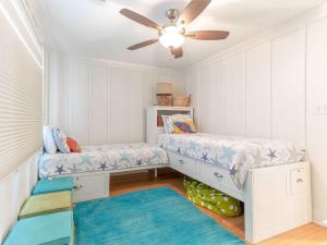 Lighthouse Point 17C客房内的一张或多张床位
