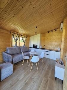 Η κουζίνα ή μικρή κουζίνα στο ENOdomki