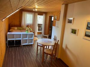 Кровать или кровати в номере Haus Bergblick