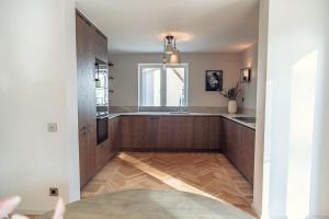 Galería fotográfica de Luxury villa in Täby with large pool en Täby