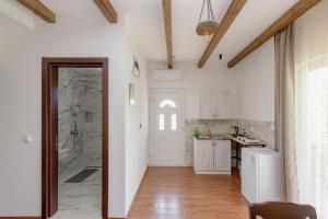 Una cocina o zona de cocina en Medo