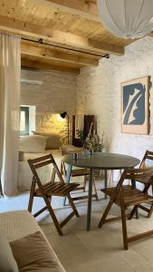 Χώρος καθιστικού στο Stonehouse Zrmanja