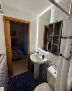 Ένα μπάνιο στο Petit Paradís +2 φωτογραφίες