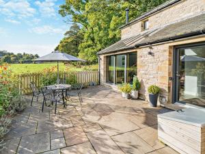 Κήπος έξω από το 2 Bed in Kirkby Lonsdale SZ093