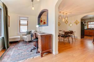 Foto sihtkohas Mendota asuva majutusasutuse 6 Mi to Dtwn St Paul Home with Patio galeriist +21 fotot