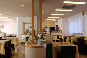 Gallery image of Hotel Emma in Cattolica