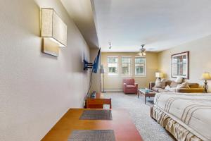 Letto o letti in una camera di Founders Pointe Condo