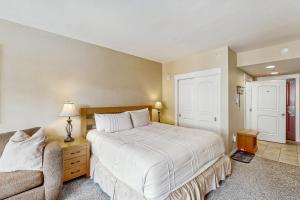 Letto o letti in una camera di Founders Pointe Condo