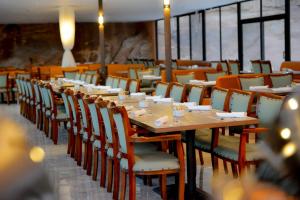 Restoran atau tempat lain untuk makan di Shell Luxury Camp