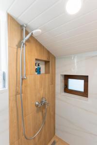 Koupelna v ubytování Urban Five #5 - Stylish One-bedroom apartments with Kitchen & Parking