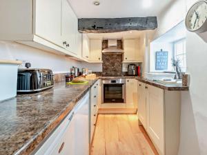 Billede fra billedgalleriet på 3 Bed in Hawkshead Village LLH39 i Hawkshead