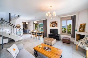 Posezení v ubytování Villa Zogianna by Villa Plus