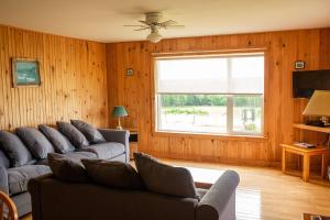 Ruang duduk di Greenwich View Cottages (Unit #2 - Duplex)