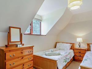 Postel nebo postele na pokoji v ubytování 2 Bed in Callington KATES
