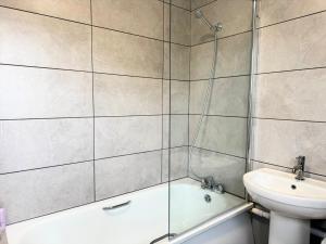 Koupelna v ubytování 1 Bed Central Flat in Southampton - Up to 3 Guests