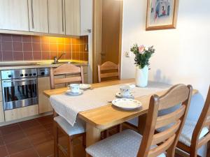 Køkken eller tekøkken på Frische-Brise-FeWo-12-06