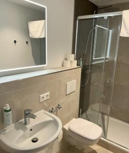 Ένα μπάνιο στο 7Rooms +81 φωτογραφίες