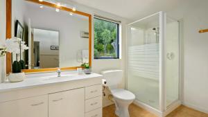 Un baño de Magic on Malaghan with Lake Views 7 fotos más