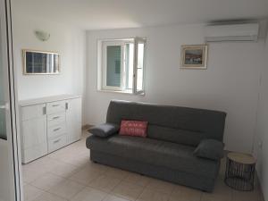 Posezení v ubytování Apartments with parking spaces Marina, Trogir - 11554