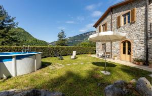 A piscina em ou perto de Nice Apartment In Borgo A Mozzano