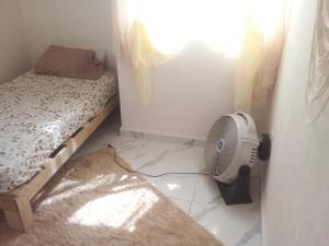 Postel nebo postele na pokoji v ubytování Hippie Artisan Jungle Flat Pool
