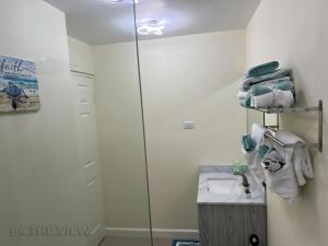 Kamar mandi di B4 The View