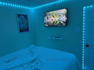 Tempat tidur dalam kamar di B4 The View