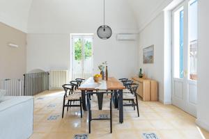 Imagen de la galería de Villa Giulia with hot tub - Artemisia Homes, en Nociglia