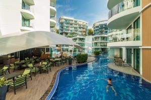Piscina en o cerca de Private apartment at Twin Sands by Lofty